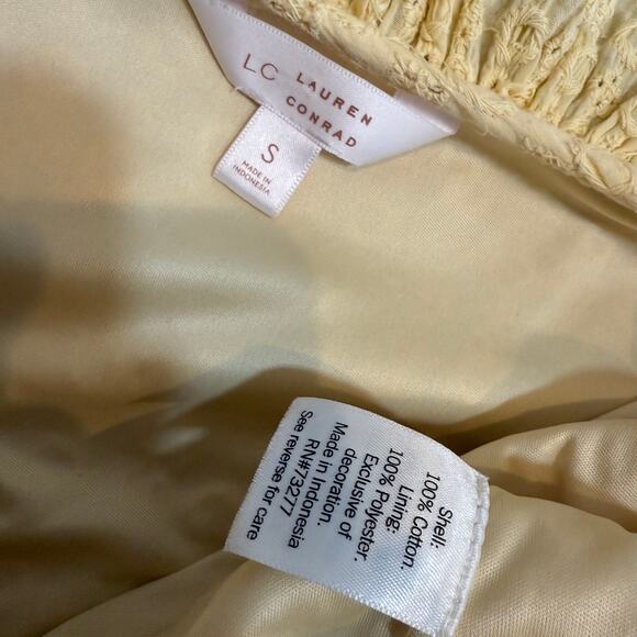 LC Lauren Conrad small eyelet faux wrap ruffle belted dress D4 2411 - Picture 6 of 12